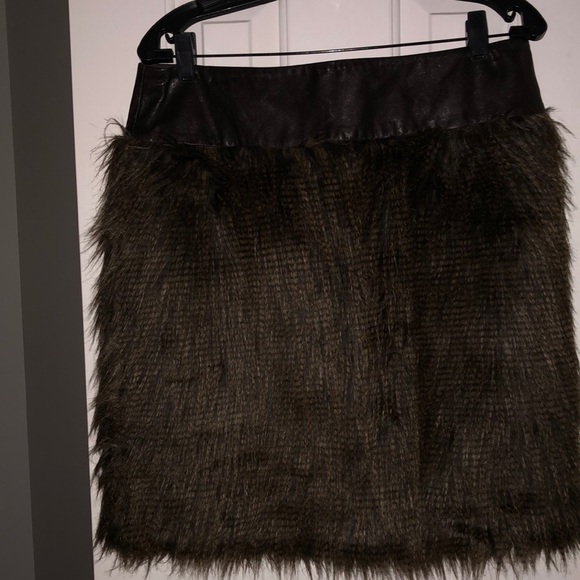 BCBGMaxAzria Dresses & Skirts - BcbgMaxazria Faux Fur Skirt